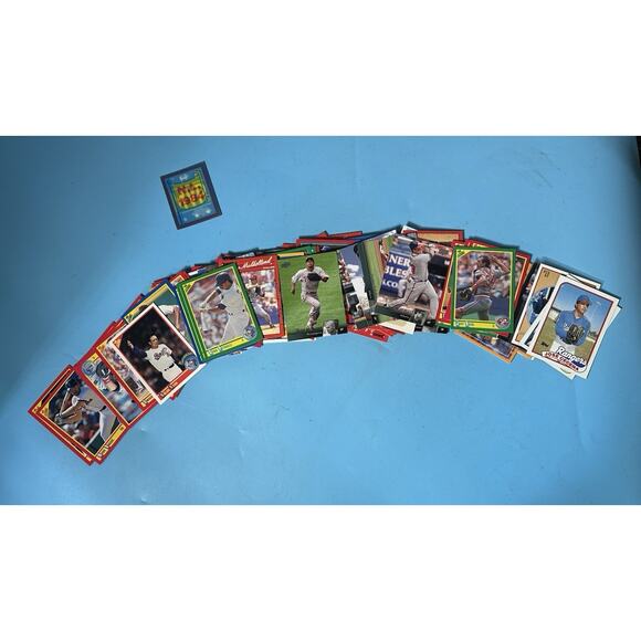 MLB Superstar's Past & Present Base ball Card Lot 100 Cards - Picture 1 of 4